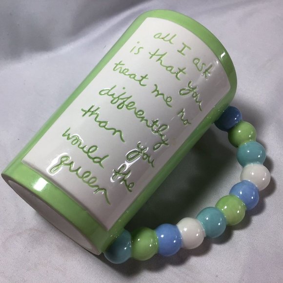 Treat Me No Different Then You Would The Queen Lg 20 Oz Mug Sandra Magsamen - Picture 6 of 8